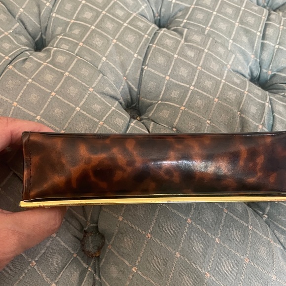 Tory Burch Brown Tortoiseshell Eyeglass Case with Gold Trim - Picture 6 of 9